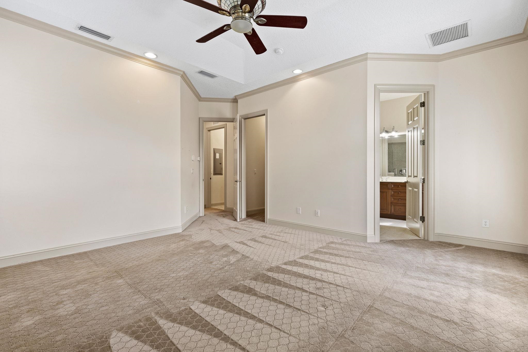 650 South Loop Street St. Augustine, FL 32095 - Photo 14 of 40 a view of an empty room