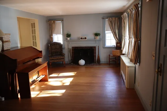 $649,000 | 18 Crosby Road, Wakefield, MA 01880