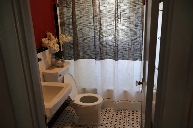 $649,000 | 18 Crosby Road, Wakefield, MA 01880