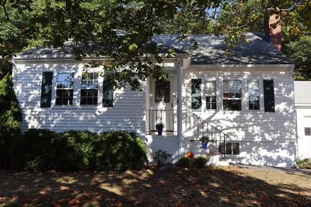 $649,000 | 18 Crosby Road, Wakefield, MA 01880