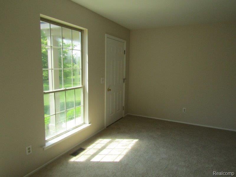 3200 High Pointe Ridge Road Lake Orion, MI 48359 - Photo 7 of 20 Gallery Image 7