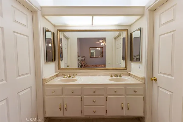 $684,750 | 11465 Fox Hollow Lane, Pacoima, CA 91331