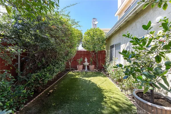 $684,750 | 11465 Fox Hollow Lane, Pacoima, CA 91331