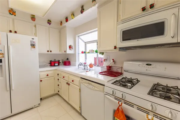 $684,750 | 11465 Fox Hollow Lane, Pacoima, CA 91331