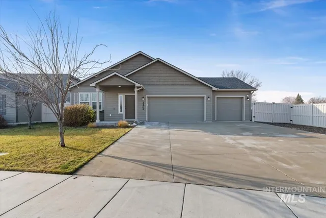 $465,000 | 2206 East Elm Grove Drive, Nampa, ID 83686