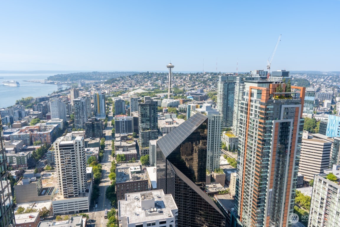 300 Virginia Street, Unit 4403 Seattle, WA 98101 - Photo 31 of 40 a view of a city with tall buildings