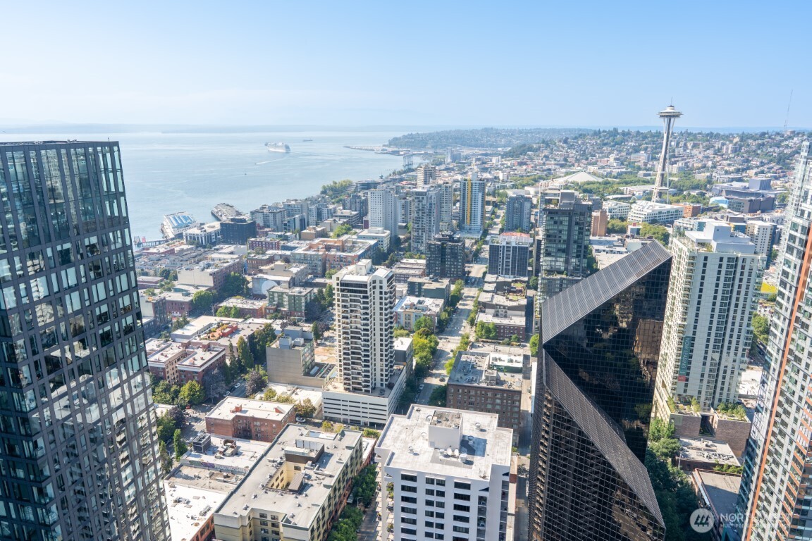 300 Virginia Street, Unit 4403 Seattle, WA 98101 - Photo 34 of 40 a view of a city