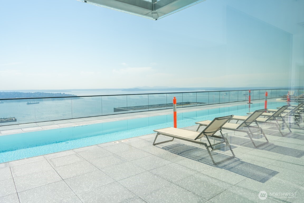 300 Virginia Street, Unit 4403 Seattle, WA 98101 - Photo 38 of 40 a view of a room with chairs