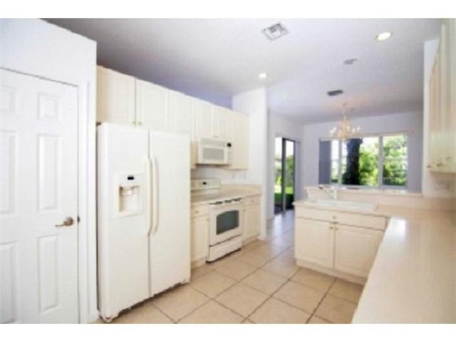 306 Southwest Walking Path Stuart, FL 34997 - Photo 3 of 12 Gallery Image 3
