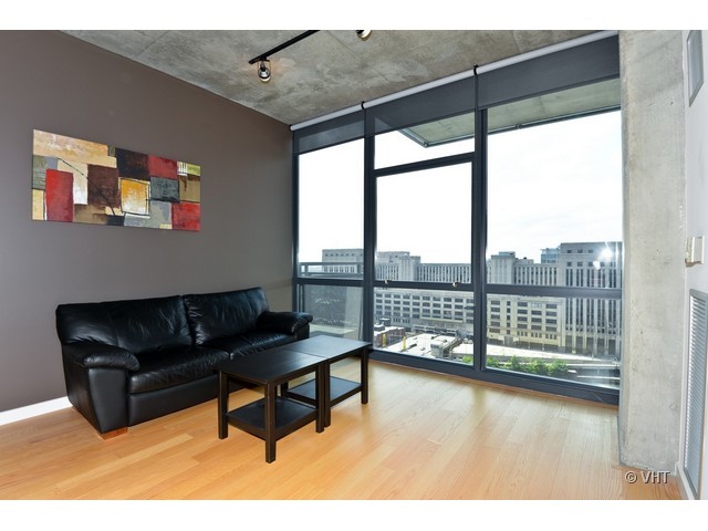 235 West Van Buren Street, Unit 2113 Chicago, IL 60607 - Photo 2 of 10