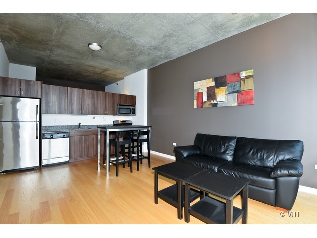 235 West Van Buren Street, Unit 2113 Chicago, IL 60607 - Photo 4 of 10