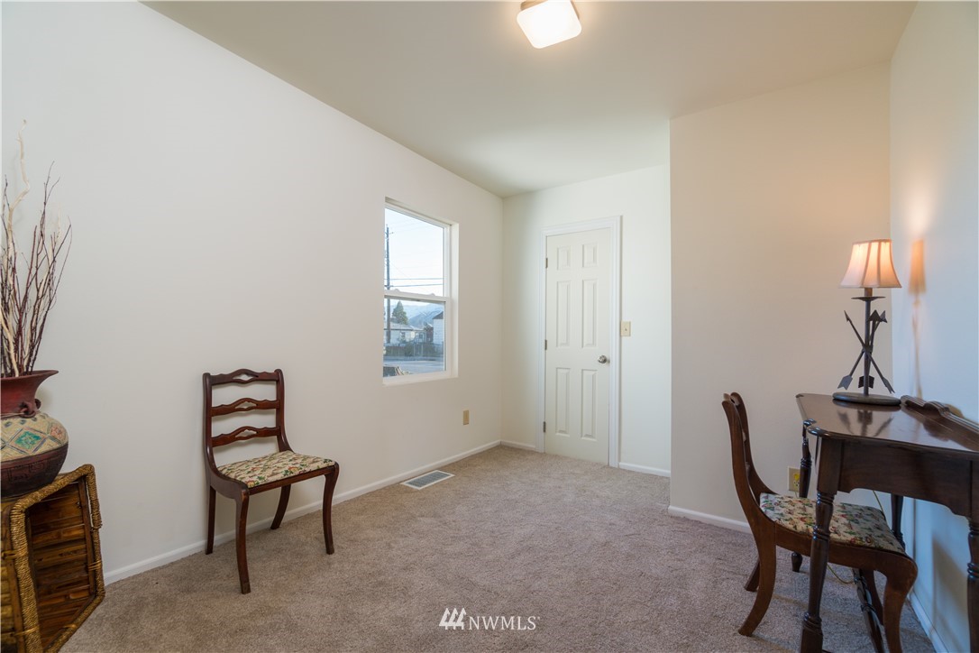 168 Terminal Avenue Wenatchee, WA 98801 - Photo 17 of 22