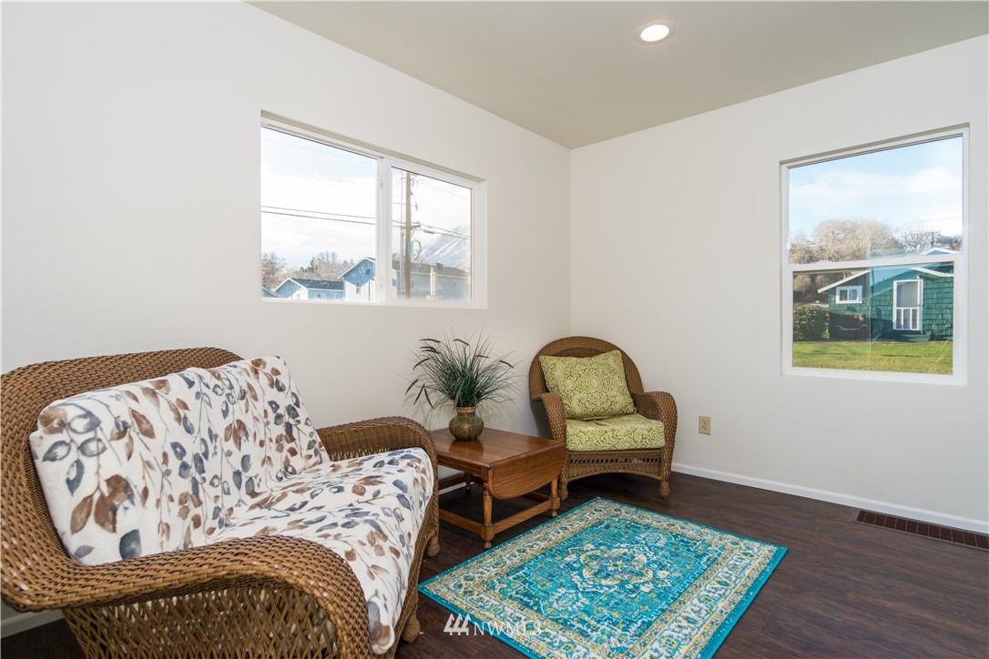 168 Terminal Avenue Wenatchee, WA 98801 - Photo 5 of 22