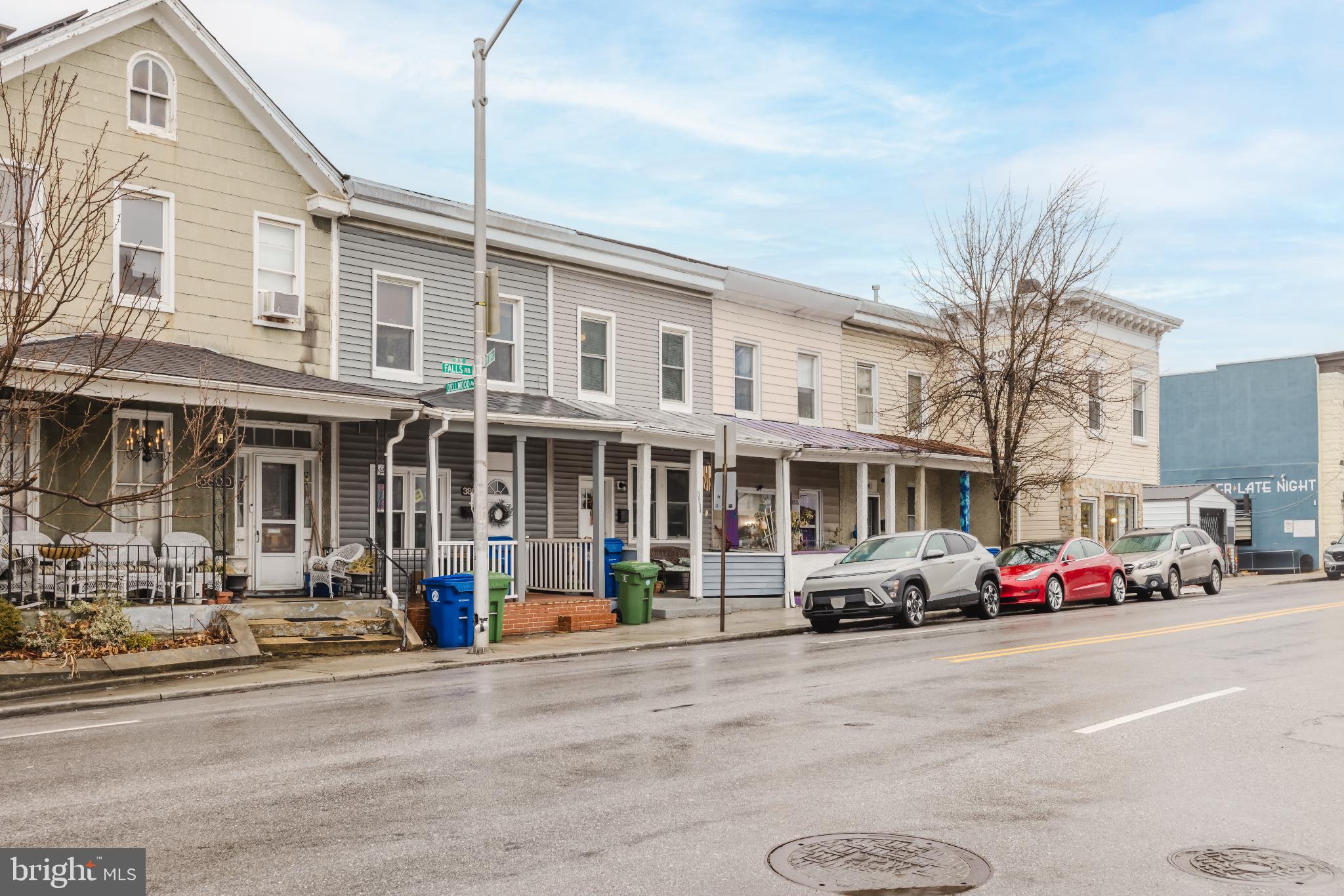 3804 Falls Road Baltimore, MD 21211 - Photo 4 of 23 In the heart of Hamden!