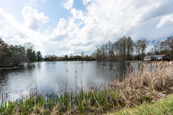 $229,900 | 440 Lake Drive, Crimora, VA 24431