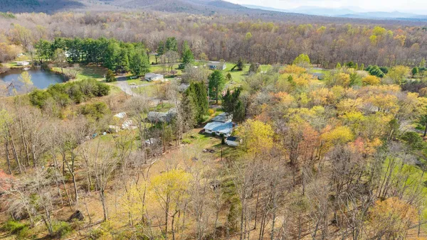 $229,900 | 440 Lake Drive, Crimora, VA 24431