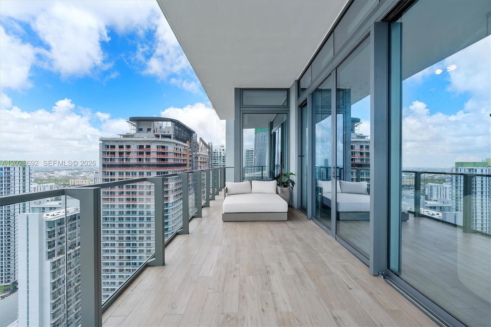 88 Southwest 7th Street, Unit 4001 Miami, FL 33130 - Photo 53 of 75