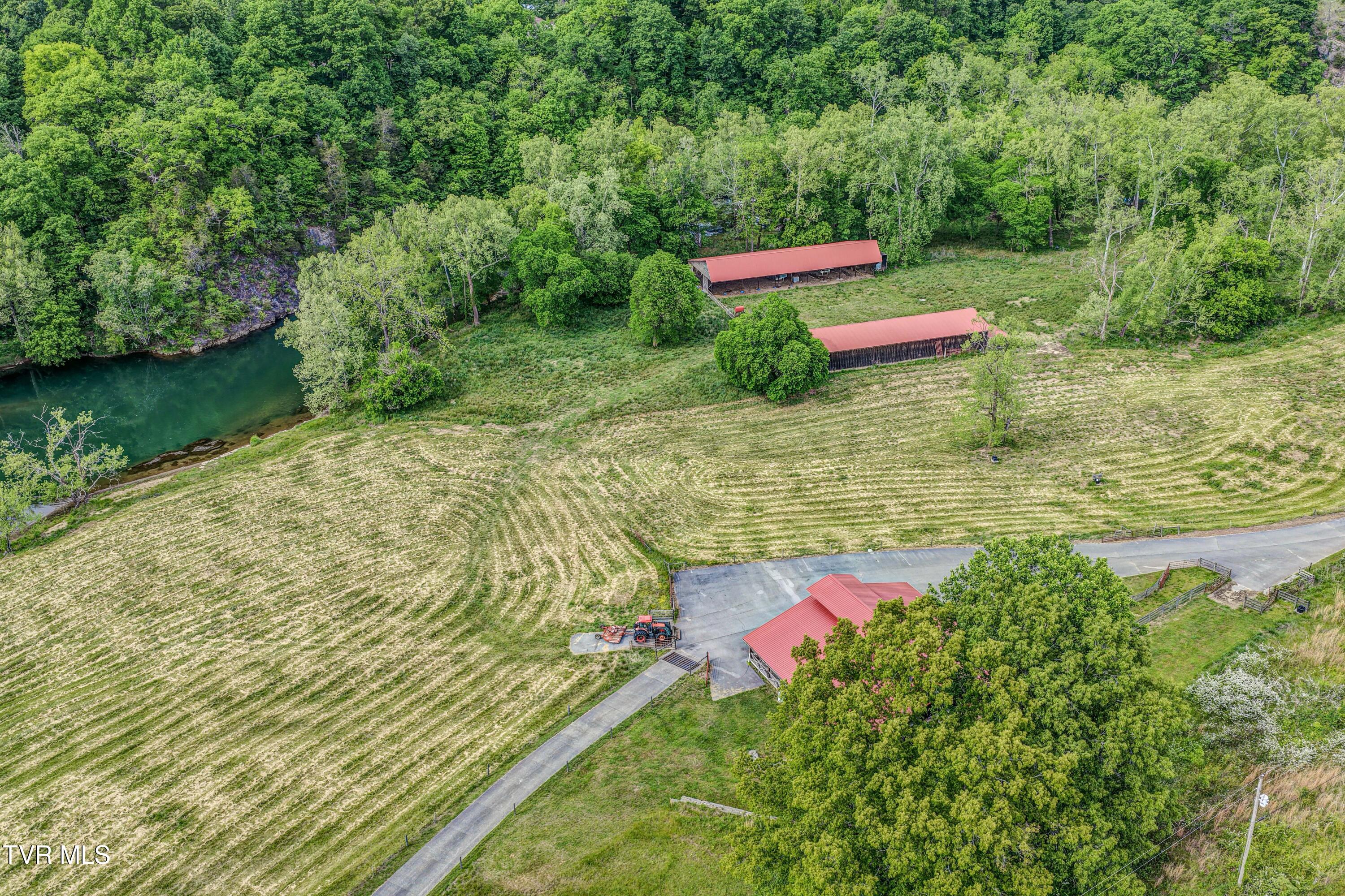 373 Dalewood Road Johnson City, TN 37601 - Photo 21 of 129 DJI_20260505163528_0853_D_4_D_5_D_6_D_7_