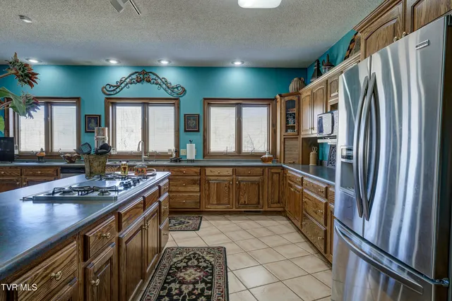 $5,000,000 | 373 Dalewood Road, Johnson City, TN 37601