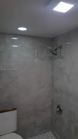 $2,400 | 8820 Fontainebleau Boulevard, Unit 302, Miami, FL 33172