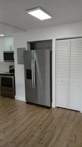 $2,400 | 8820 Fontainebleau Boulevard, Unit 302, Miami, FL 33172