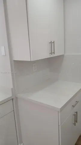 $2,400 | 8820 Fontainebleau Boulevard, Unit 302, Miami, FL 33172