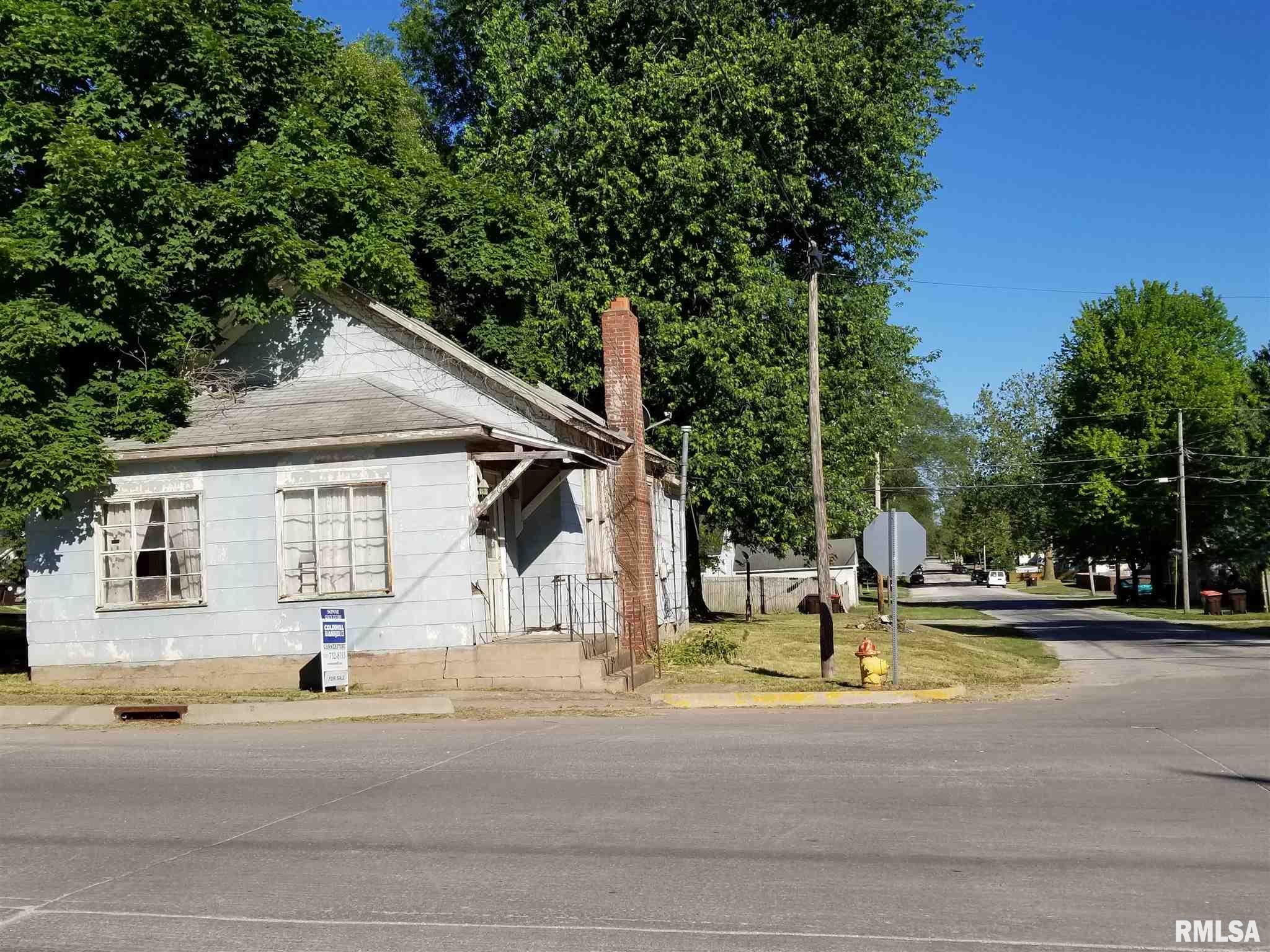 628 South Kickapoo Street Lincoln, IL 62656 - Photo 2 of 12 Gallery Image 2
