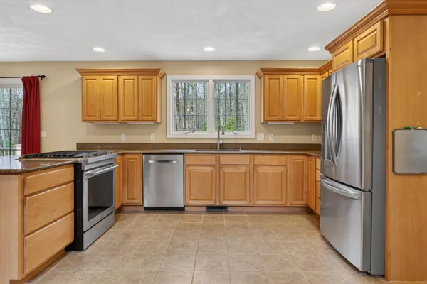 $899,900 | 223 Bolt Hill Road, Eliot, ME 03903