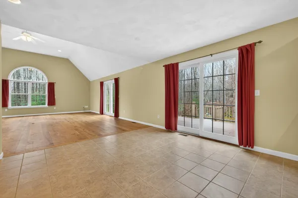 $899,900 | 223 Bolt Hill Road, Eliot, ME 03903