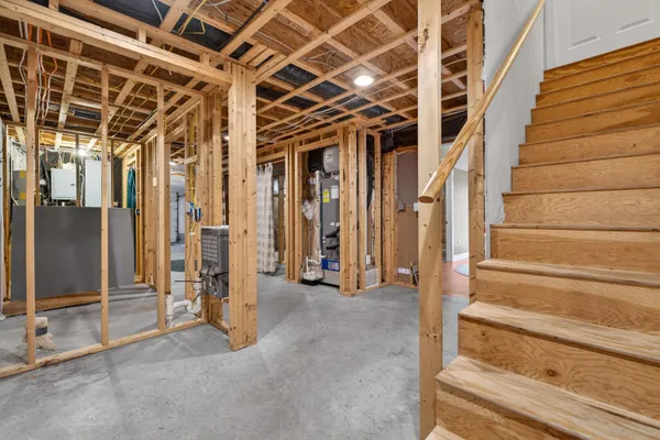 $899,900 | 223 Bolt Hill Road, Eliot, ME 03903