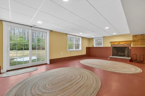 $899,900 | 223 Bolt Hill Road, Eliot, ME 03903