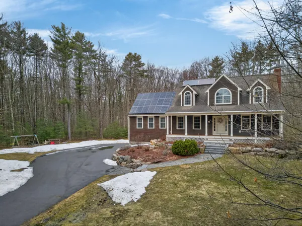 $899,900 | 223 Bolt Hill Road, Eliot, ME 03903