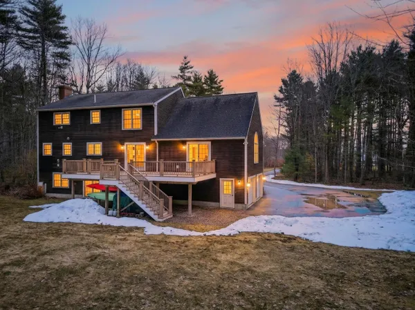 $899,900 | 223 Bolt Hill Road, Eliot, ME 03903