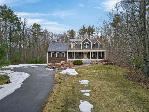 $899,900 | 223 Bolt Hill Road, Eliot, ME 03903