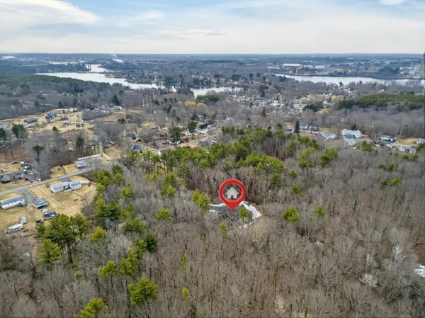 $899,900 | 223 Bolt Hill Road, Eliot, ME 03903