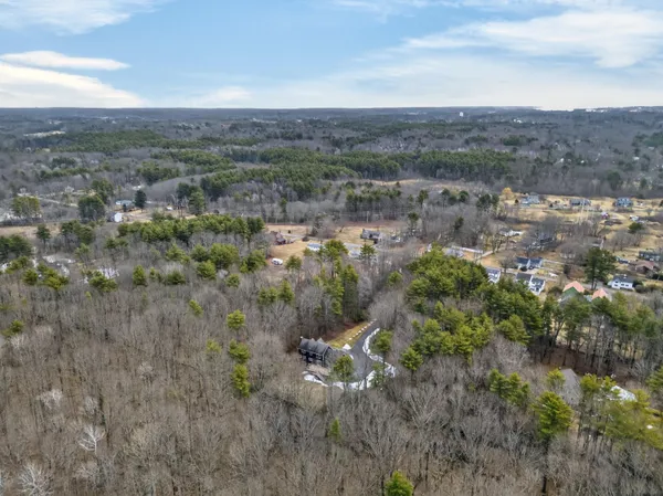 $899,900 | 223 Bolt Hill Road, Eliot, ME 03903