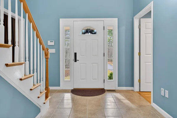 $899,900 | 223 Bolt Hill Road, Eliot, ME 03903