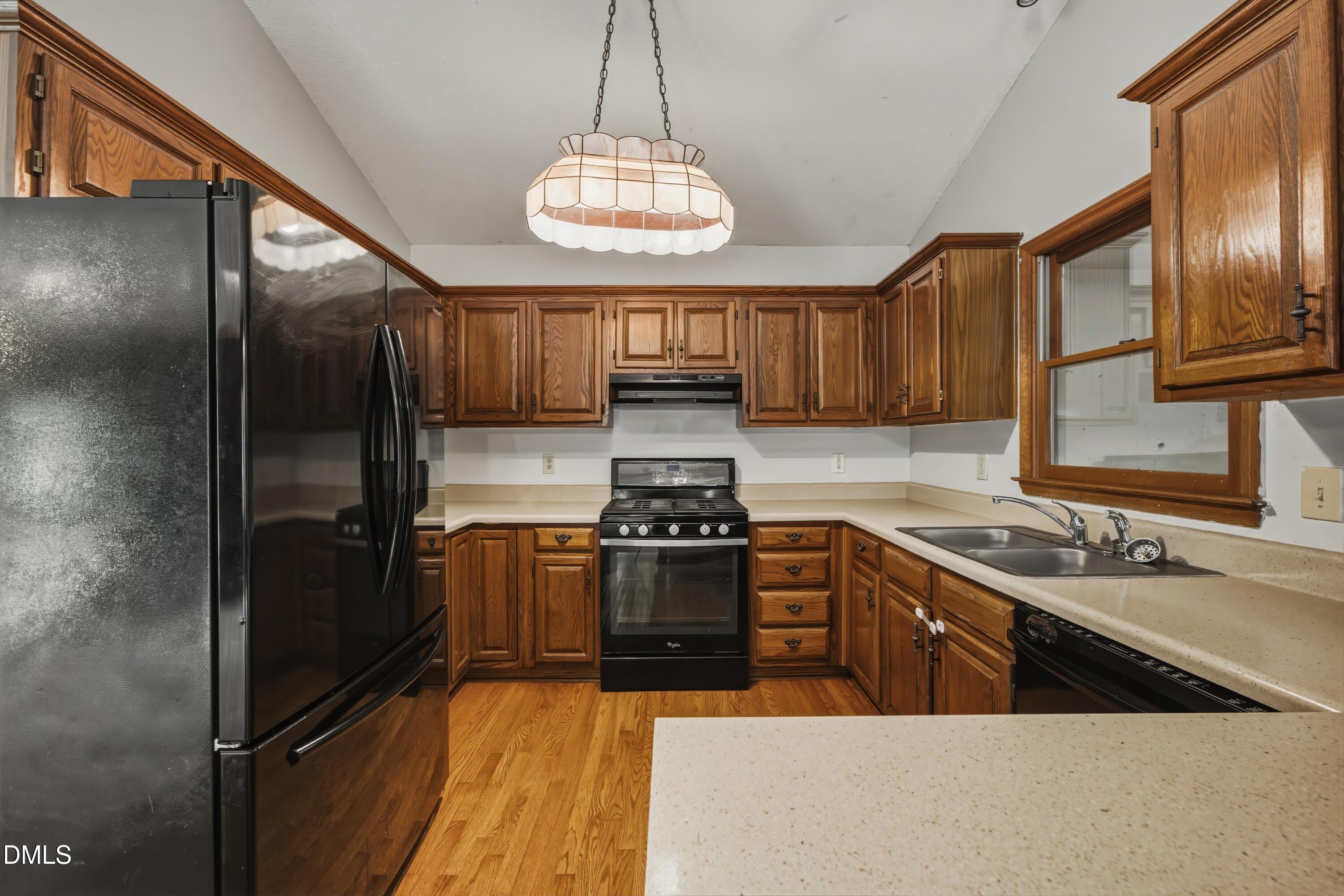 2632 North Shiloh Road Garner, NC 27529 - Photo 11 of 32 11 -2632 n shiloh rd, interior, kitchen