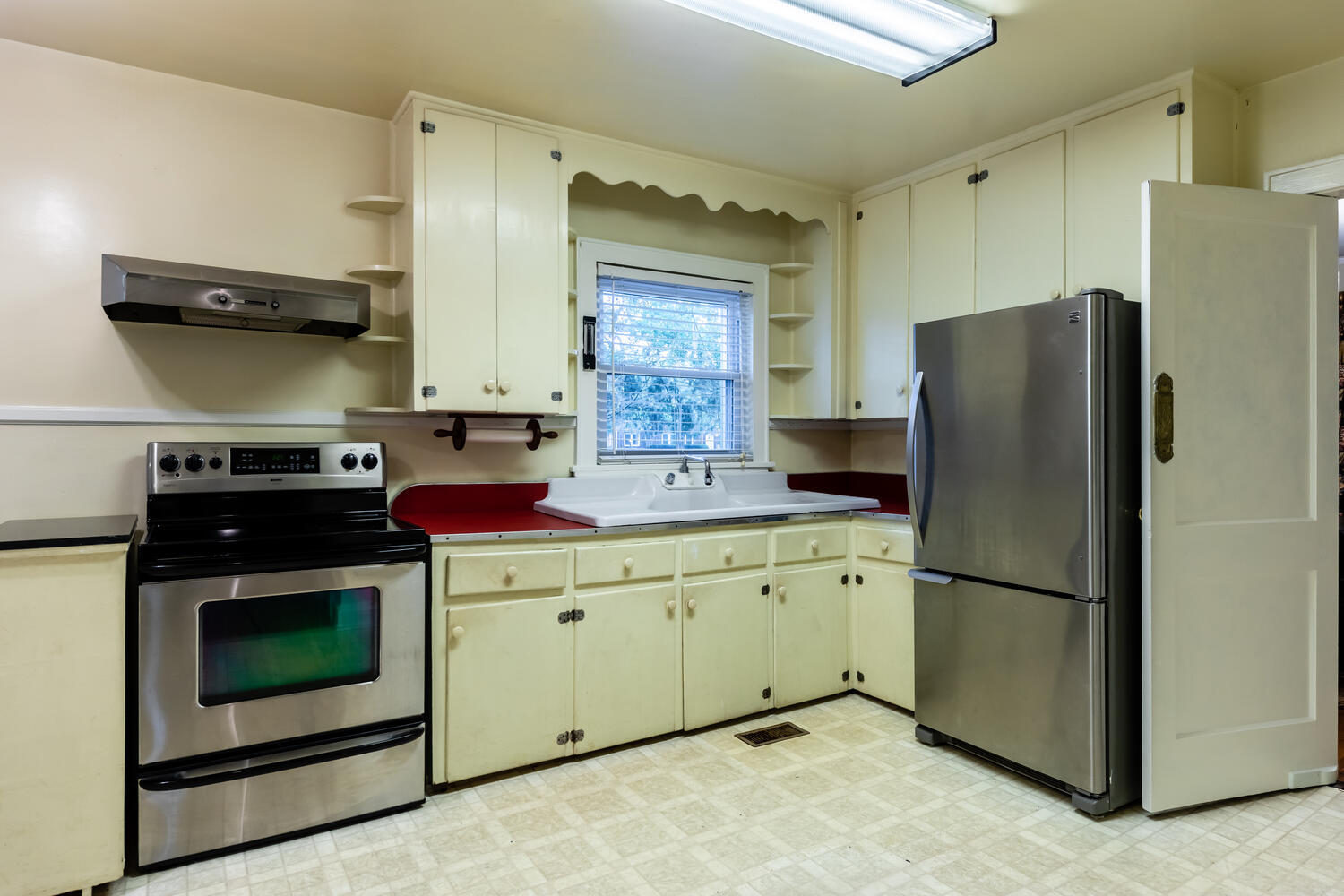 717 Parish Road Charleston, SC 29407 - Photo 11 of 33 717 Parish Rd Charleston SC-010-016-W4A7