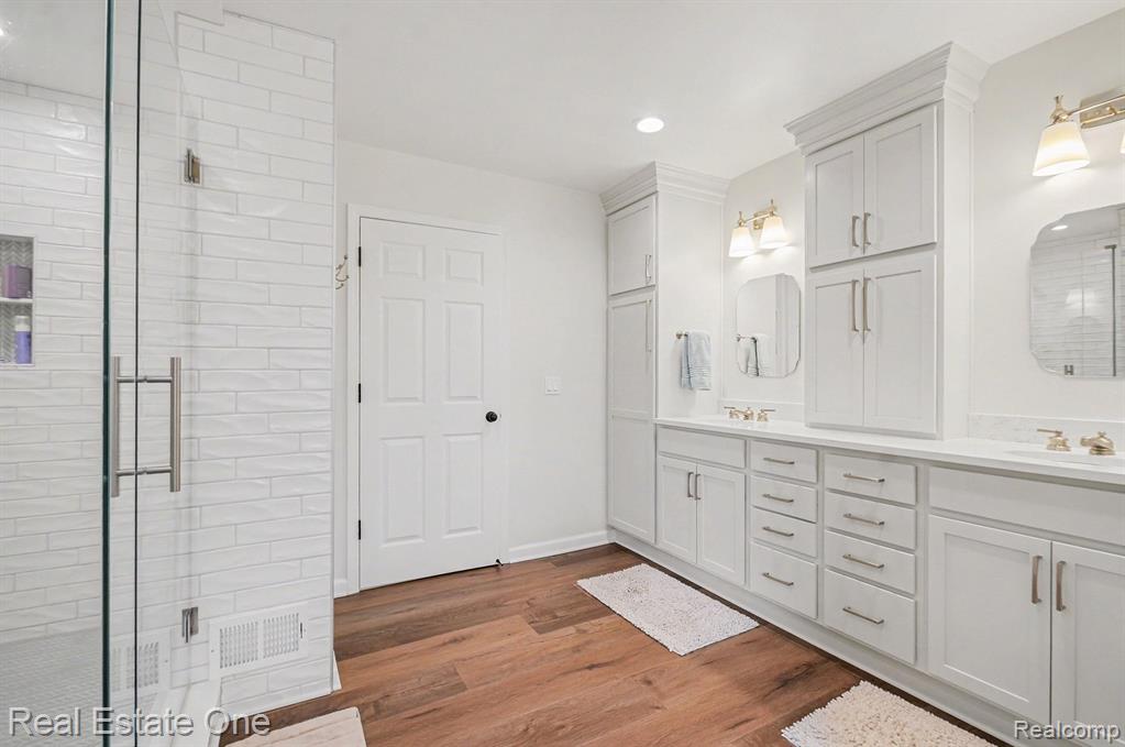 6544 John R Road Troy, MI 48085 - Photo 20 of 37