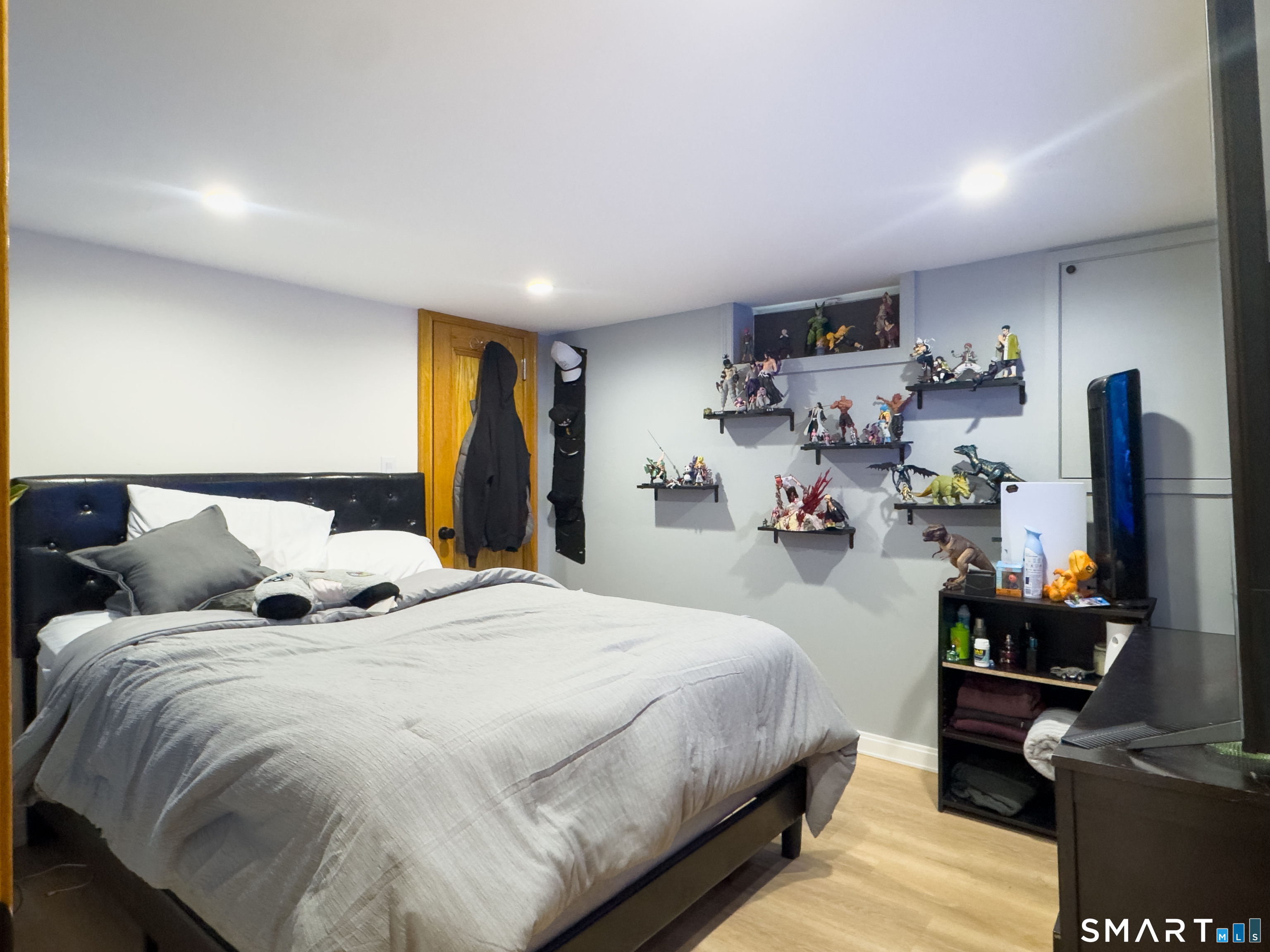 90 Seymour Street Waterbury, CT 06708 - Photo 20 of 28
