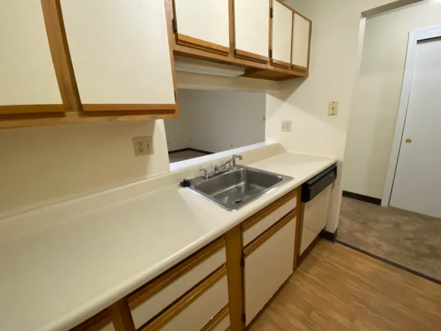 $1,629 | 145 Eastern Avenue, Unit 303, Manchester, NH 03104