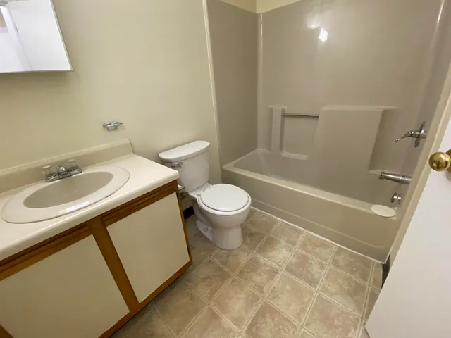 $1,629 | 145 Eastern Avenue, Unit 303, Manchester, NH 03104