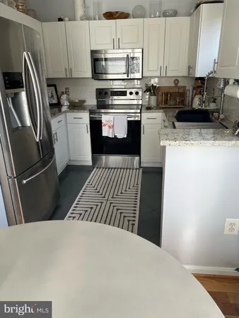 $2,550 | 4561 Strutfield Lane, Unit 3302, Alexandria, VA 22311