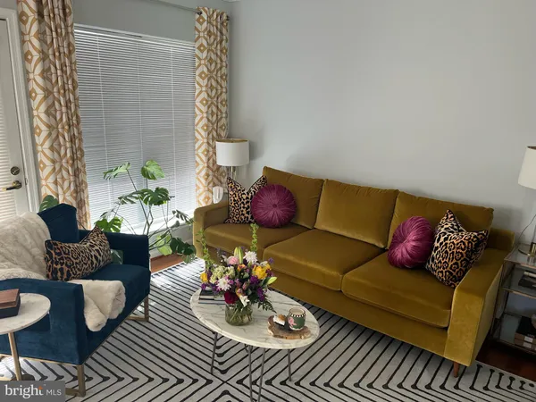 $2,550 | 4561 Strutfield Lane, Unit 3302, Alexandria, VA 22311