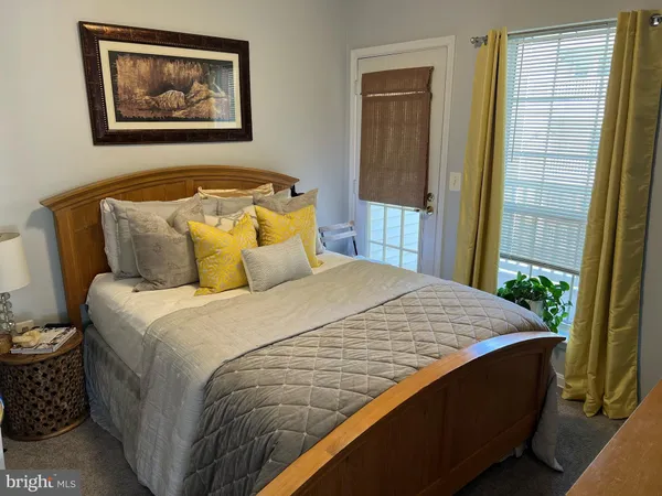 $2,550 | 4561 Strutfield Lane, Unit 3302, Alexandria, VA 22311