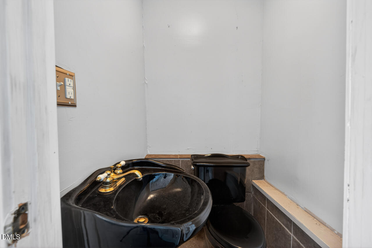 1622 Lancaster Road Pikeville, NC 27863 - Photo 38 of 56 45