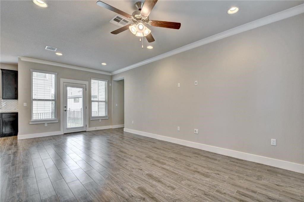 9710 McKnight Loop Austin, TX 78717 - Photo 8 of 30