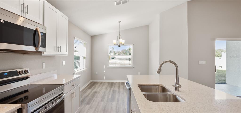 35397 Coventry Flds Loop Zephyrhills, FL 33541 - Photo 6 of 23