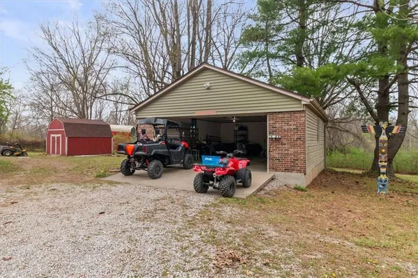 $525,000 | 5212 North Galvin Road, Sibley, MO 64088